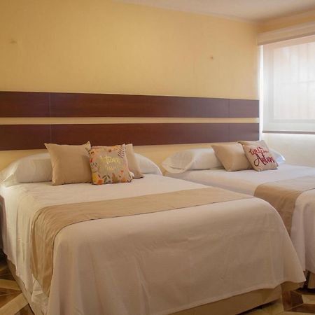 메리다 Casa 3 Torres En El Barrio Santiago, Centro. 빌라 외부 사진
