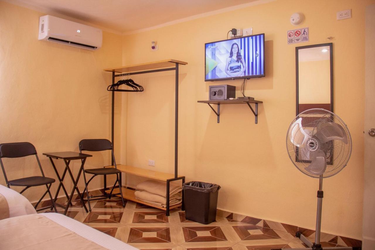 메리다 Casa 3 Torres En El Barrio Santiago, Centro. 빌라 외부 사진