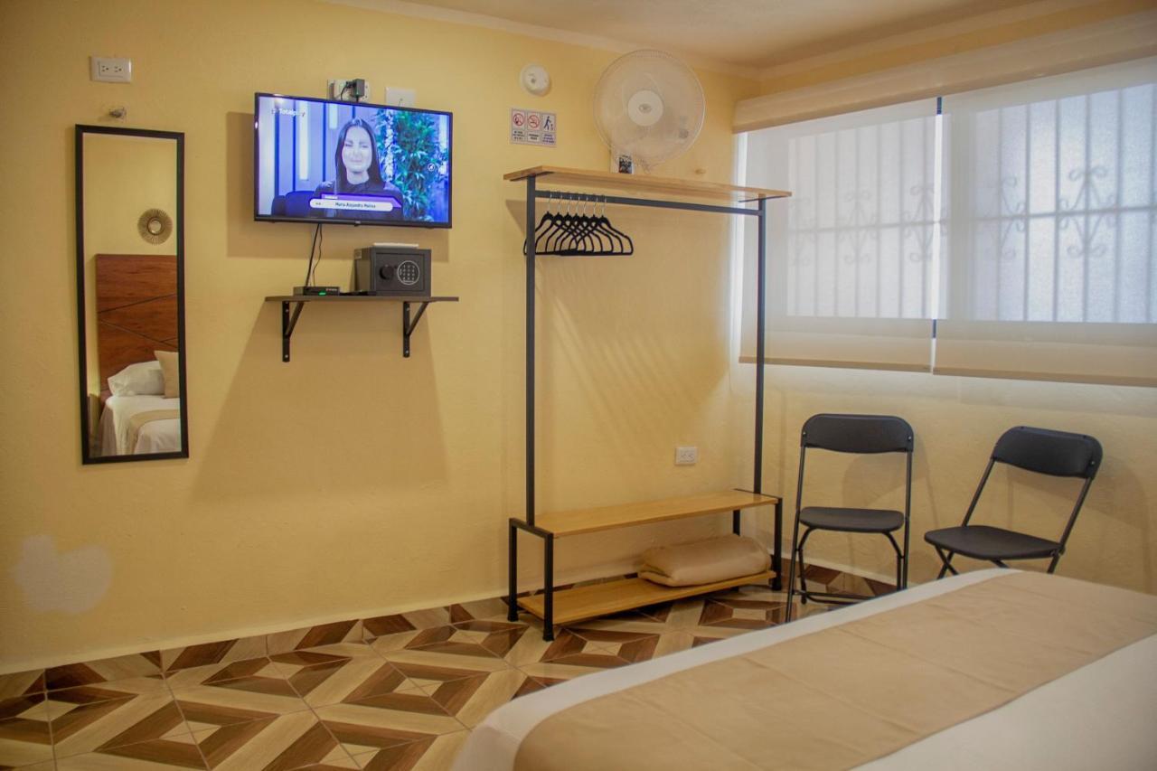 메리다 Casa 3 Torres En El Barrio Santiago, Centro. 빌라 외부 사진