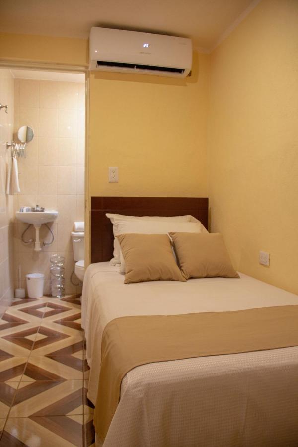 메리다 Casa 3 Torres En El Barrio Santiago, Centro. 빌라 외부 사진
